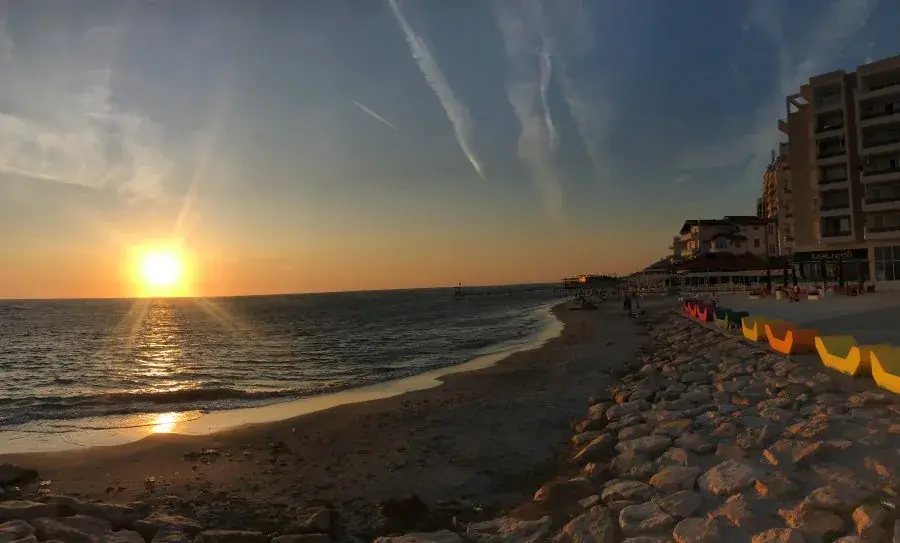 Zalazak sunca na albanskoj obali